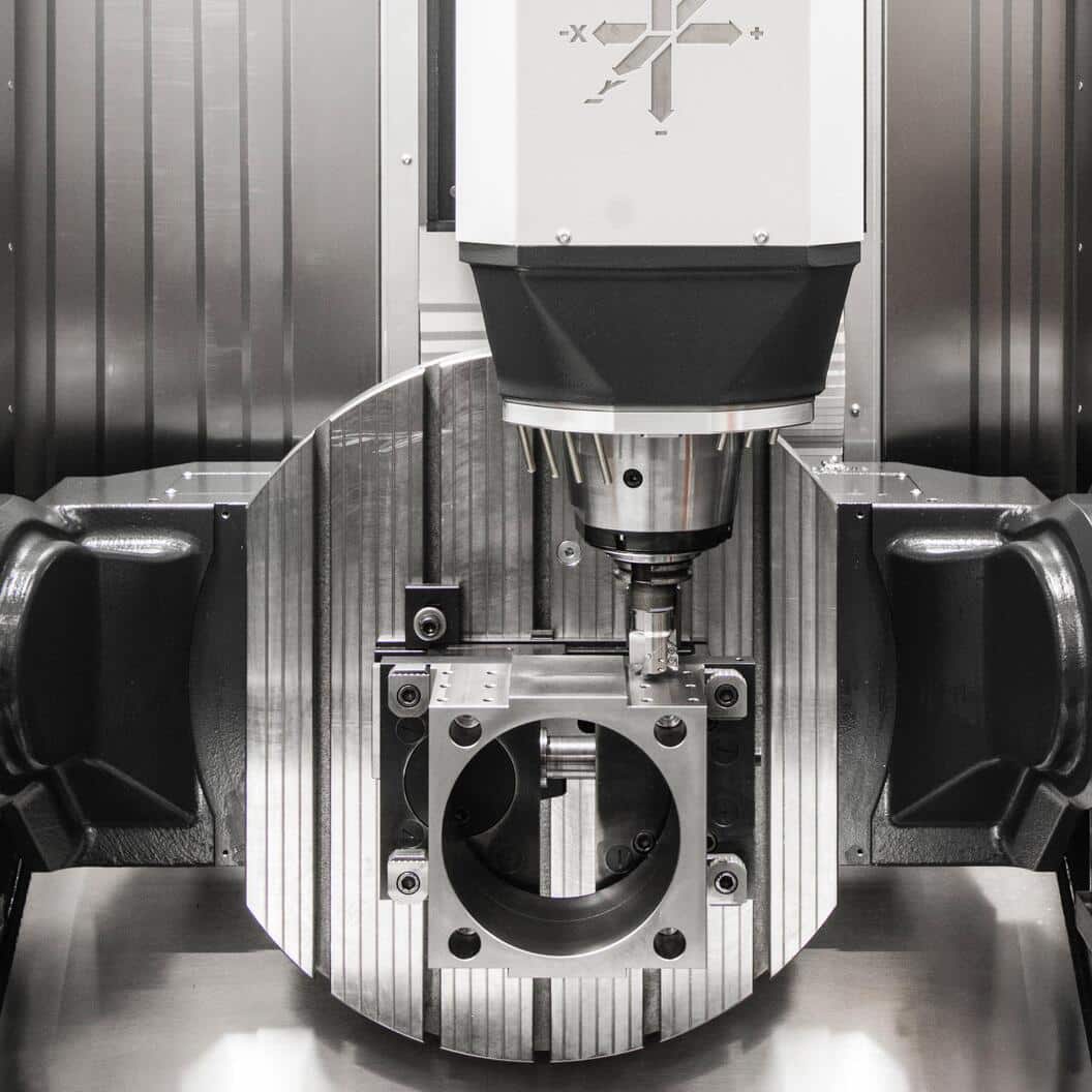 Acura freesmachine voor verspaning van onderdelen